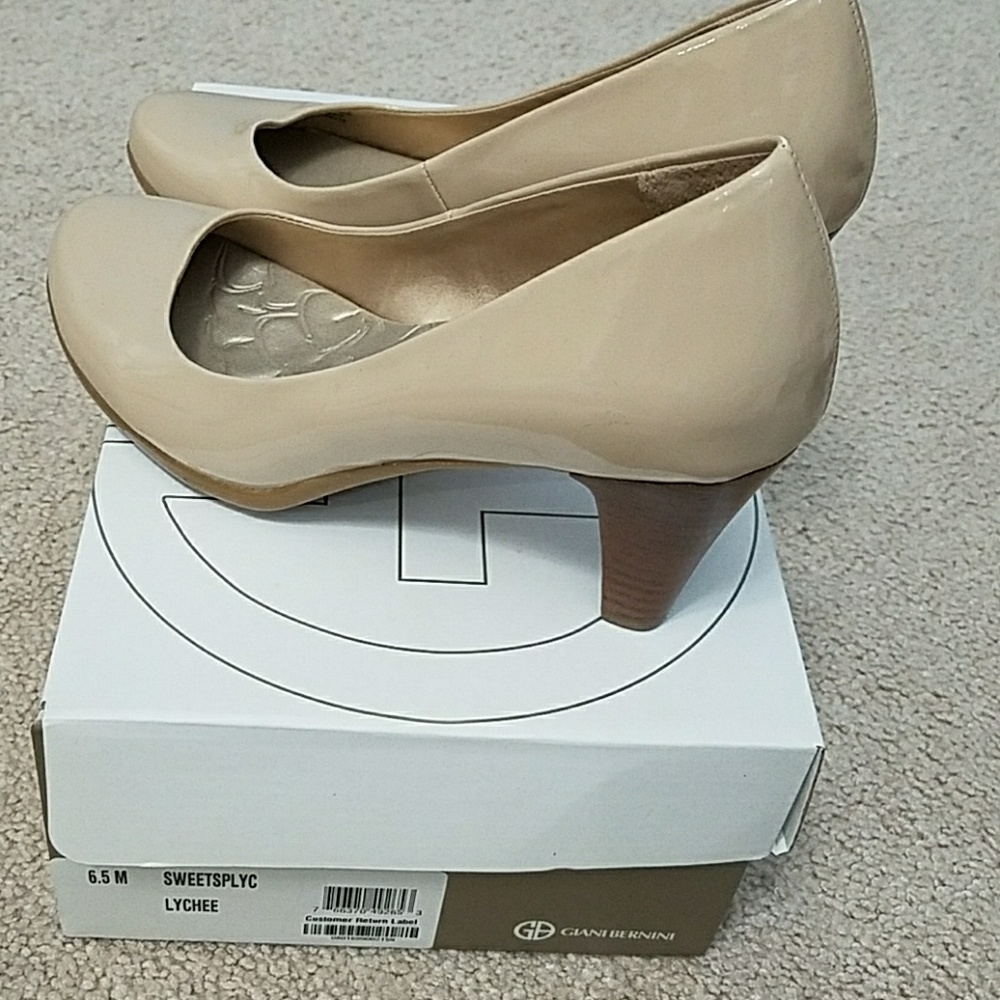 Giani Bernini Women Shoes